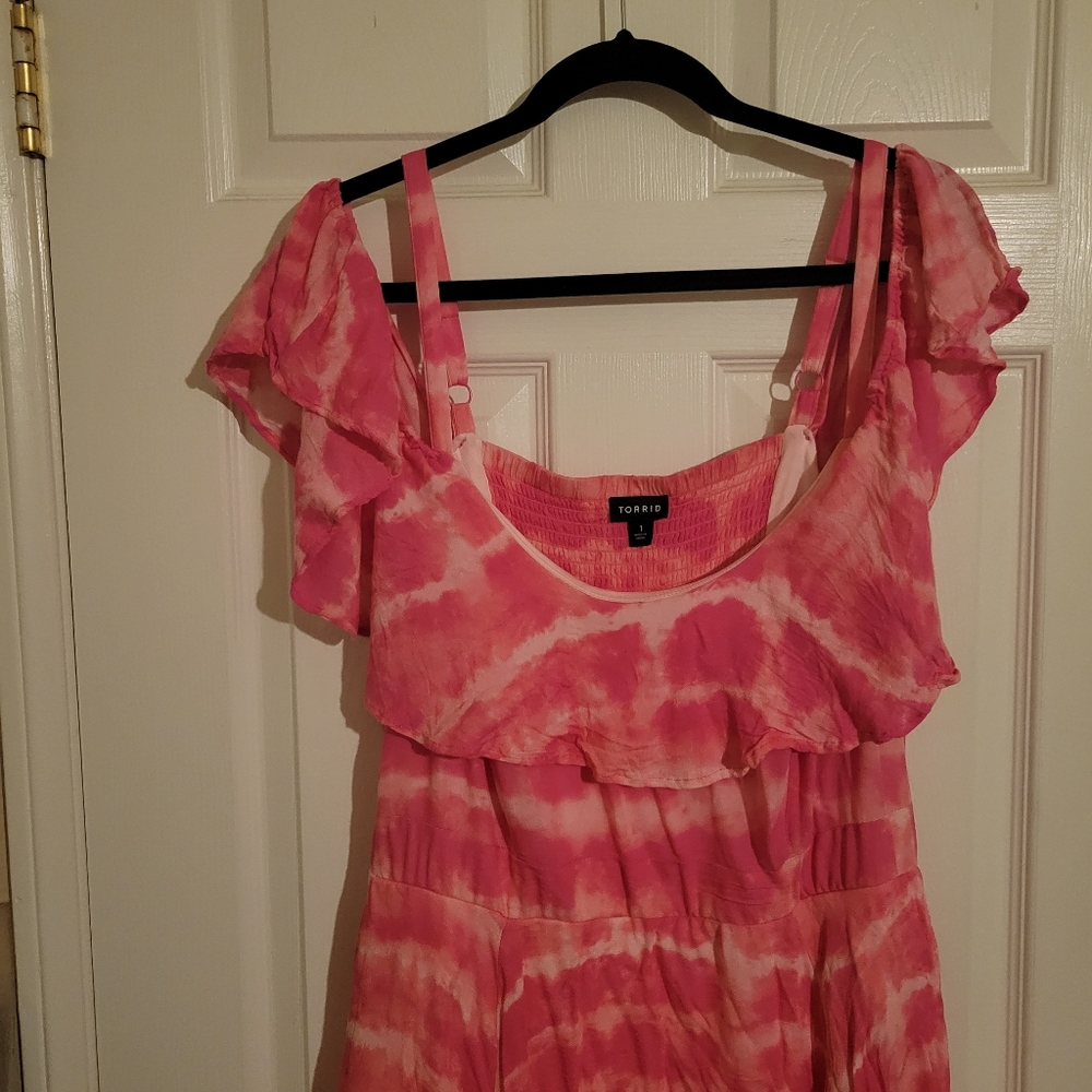 Torrid tie-dye dress with pockets size 1 .